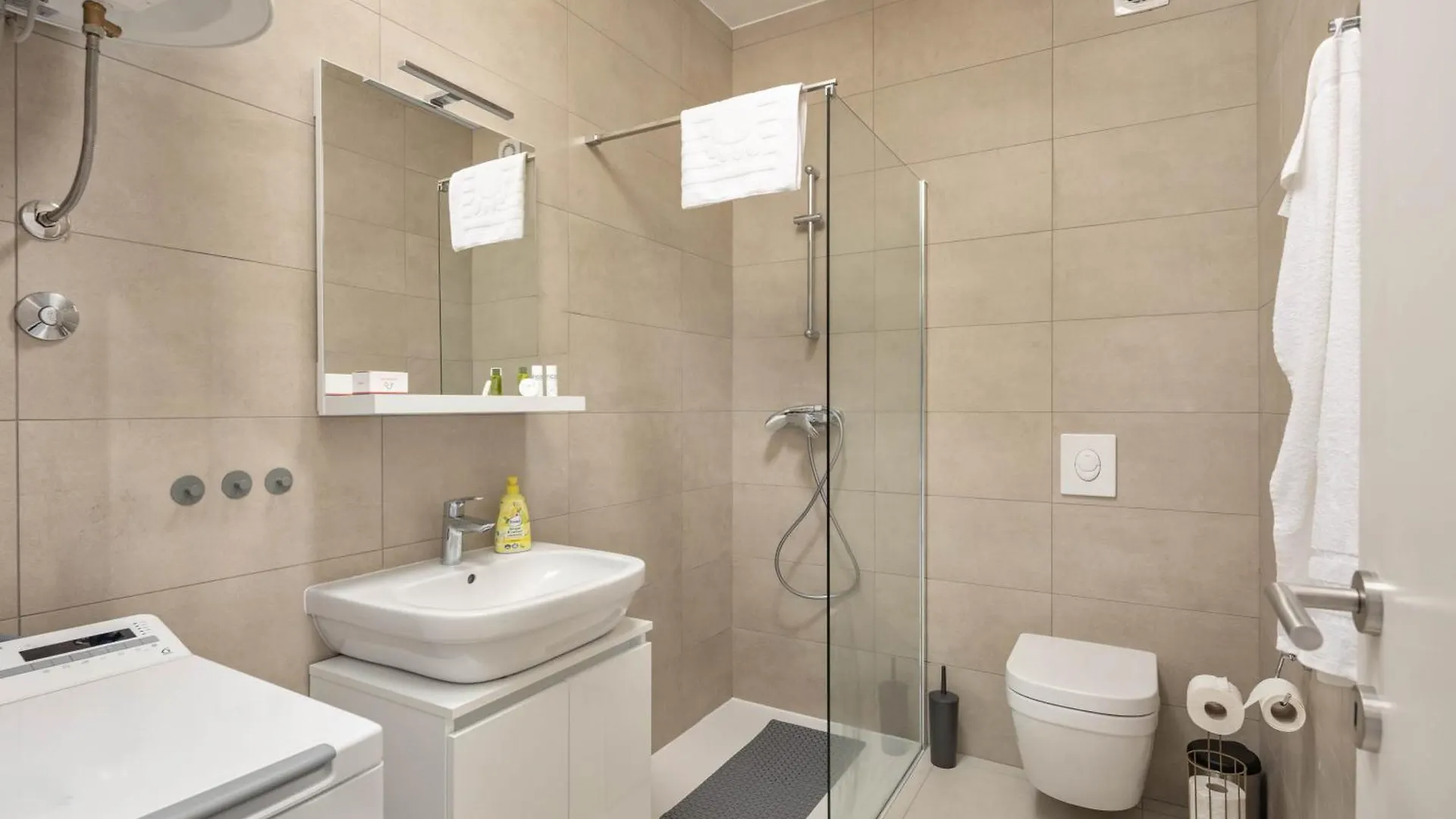 Apartment Seafront Villa Andrijana - Happy Rentals Plomin
