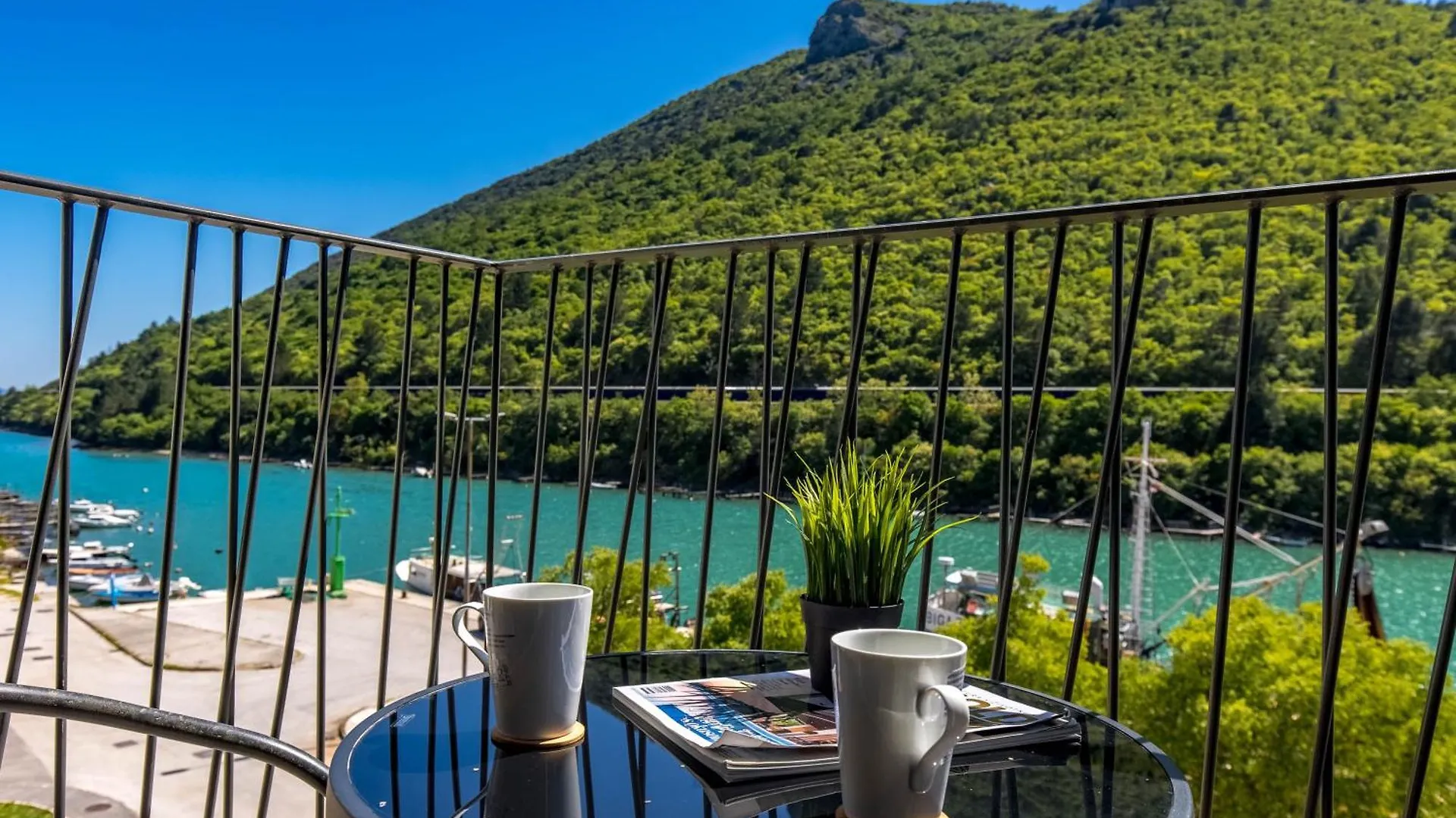 Seafront Villa Andrijana - Happy Rentals Plomin 0*,